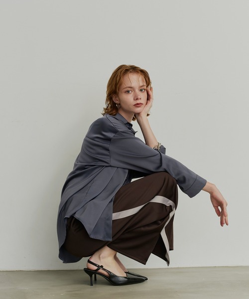 uchi.(ウチ)の「サテンライク レギュラーカラーシャツ(シャツ/ブラウス・レディース・ホワイト/ブラウン/ブルーグレー・FREE)」の18枚目の写真