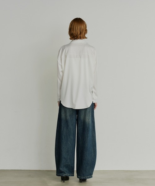 uchi.(ウチ)の「サテンライク レギュラーカラーシャツ(シャツ/ブラウス・レディース・ホワイト/ブラウン/ブルーグレー・FREE)」の9枚目の写真