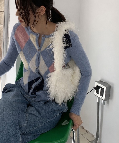 Achic（アシック）の「シャギーファーワンショルダーバッグ（ショルダーバッグ・レディース・ホワイト・F）」の6枚目の写真