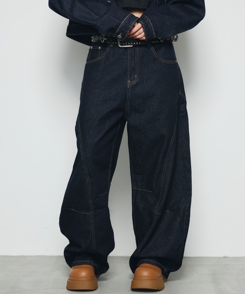 DAZE(デイズ)の「ステッチライン バルーンワイドデニムパンツ(デニムパンツ・メンズ・インディゴブルー・SMALL/MEDIUM/LARGE)」の17枚目の写真