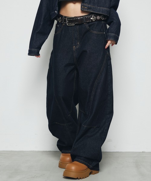 DAZE(デイズ)の「ステッチライン バルーンワイドデニムパンツ(デニムパンツ・メンズ・インディゴブルー・SMALL/MEDIUM/LARGE)」の19枚目の写真