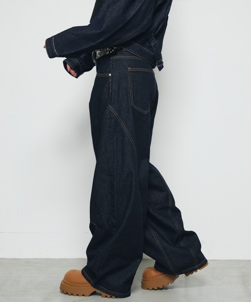 DAZE(デイズ)の「ステッチライン バルーンワイドデニムパンツ(デニムパンツ・メンズ・インディゴブルー・SMALL/MEDIUM/LARGE)」の21枚目の写真