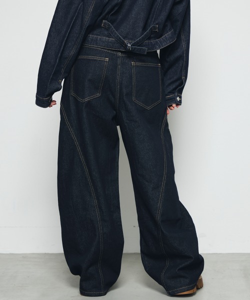 DAZE(デイズ)の「ステッチライン バルーンワイドデニムパンツ(デニムパンツ・メンズ・インディゴブルー・SMALL/MEDIUM/LARGE)」の2枚目の写真