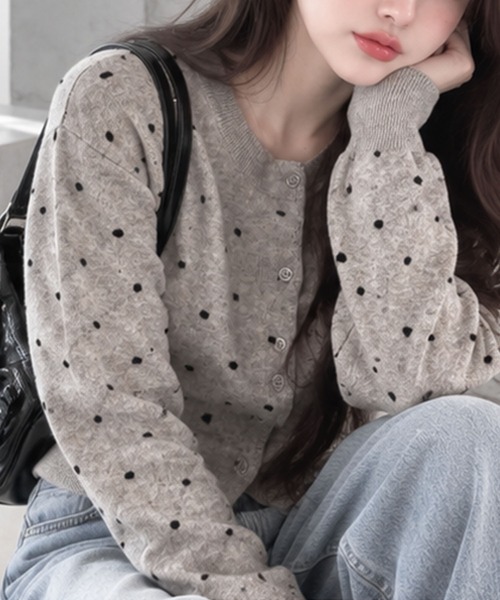 GLAMOROUS JANE(グラマラスジェーン)の「ドットジャガードクルーネックカーディガン(カーディガン/ボレロ・レディース・ベージュ/ブラック/グレー・FREE)」の12枚目の写真