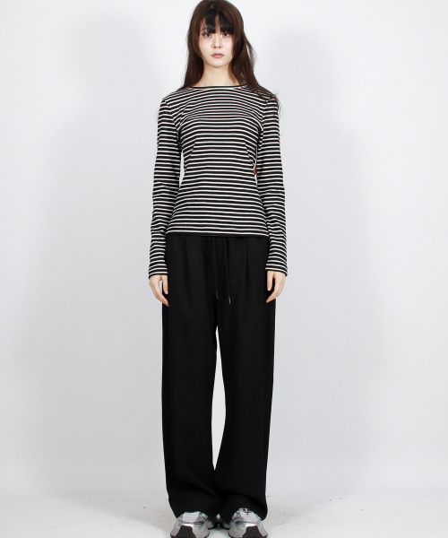 DEMARC(ドゥマーク)の「無地ストレートフィットセミワイドパンツ(スラックス・レディース・その他・MEDIUM/LARGE)」の4枚目の写真