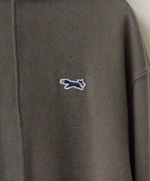8.8oz仿舊加工刺繡Logo連帽大學T