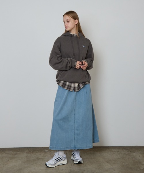 PENNEYS（ぺニーズ）の「【ROOPTOKYO別注】 PENNEYS/ペニーズ 8.8oz フェード加工 プルオーバーパーカー スウェット トレーナー 刺繍ロゴ カジュアル ストリート 2026年秋冬 秋服 冬服（パーカー・メンズ・ネイビー/スミクロ・M/L/XL）」の21枚目の写真