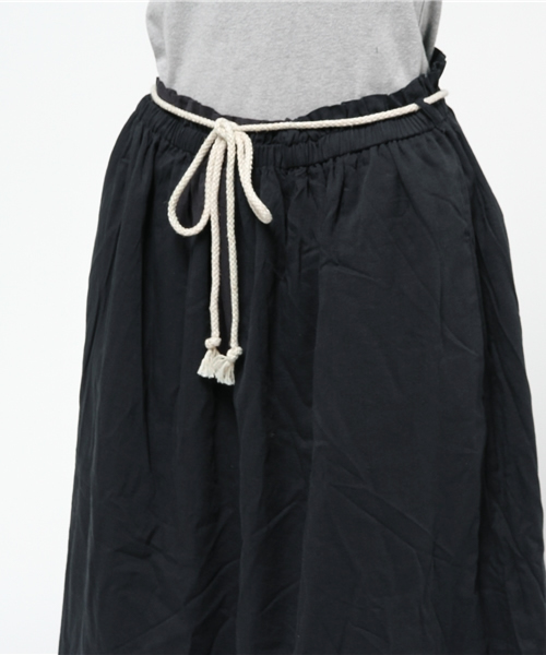 LBC(エルビーシー)の「コットンレーヨンギャザースカート(スカート・レディース・ネイビー/ベージュ・LARGE/MEDIUM)」の5枚目の写真