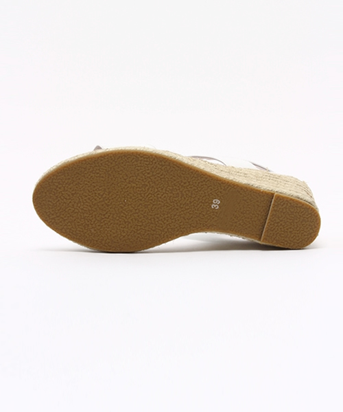 LUSSO MALENA（ルッソマレーナ）の「2本ベルトサンダル（サンダル・レディース・ブラック/シルバー/ホワイト・39/37/35/38/36）」の4枚目の写真