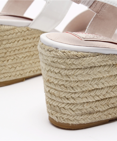 LUSSO MALENA（ルッソマレーナ）の「2本ベルトサンダル（サンダル・レディース・ブラック/シルバー/ホワイト・39/37/35/38/36）」の8枚目の写真