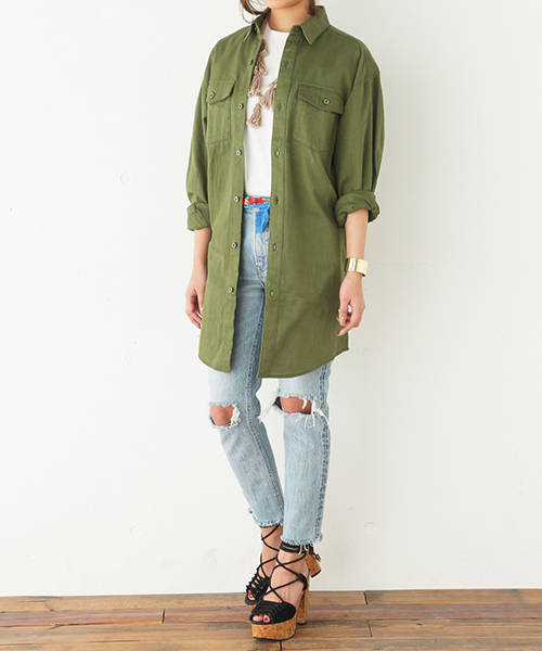 SLY（スライ）の「SOFT MILITARY LONG SH（シャツ/ブラウス・レディース・カーキ/ホワイト/ベージュ・FREE）」の3枚目の写真