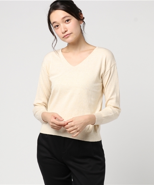 laboratory work(ラボラトリーワーク)の「シャイニーコットンVネックプルオーバー(ニット/セーター・レディース・サックスブルー/ピンク/杢グレー/ライトイエロー/ラベンダー・MEDIUM)」の8枚目の写真