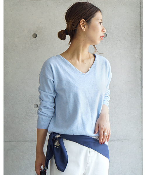 laboratory work(ラボラトリーワーク)の「シャイニーコットンVネックプルオーバー(ニット/セーター・レディース・サックスブルー/ピンク/杢グレー/ライトイエロー/ラベンダー・MEDIUM)」の13枚目の写真