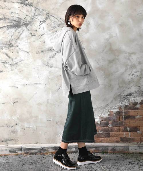 classicalelf(クラシカルエルフ)の「厚底エナメル調オックスフォードシューズ(ローファー・レディース・ブラック/ホワイト・38/39/37/36/40/41/42)」の17枚目の写真