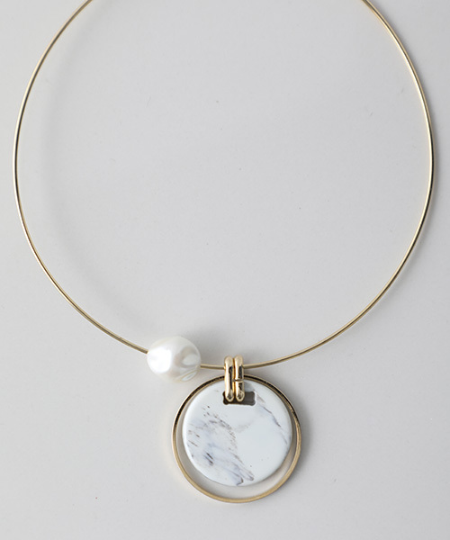 STUDIOUS（ステュディオス）の「ラクトマーブルネックレス（ネックレス・レディース・オフホワイト/ブラウン・FREE）」の6枚目の写真