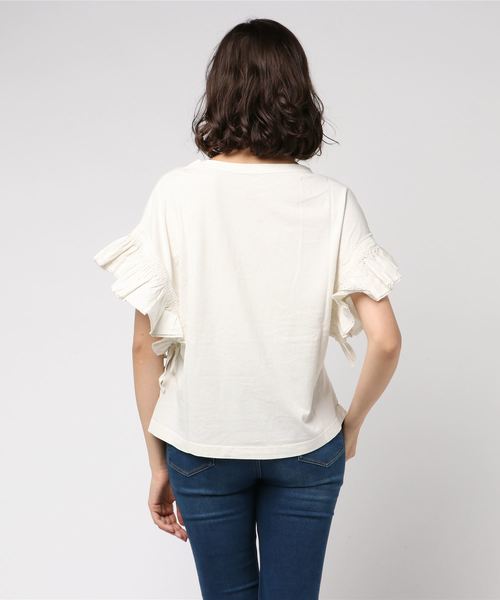 REAL CUBE（リアルキューブ）の「Hunch フリルギャザースリーブトップス（Tシャツ/カットソー・レディース・オフホワイト/カーキ/ネイビー/レッド・M）」の6枚目の写真