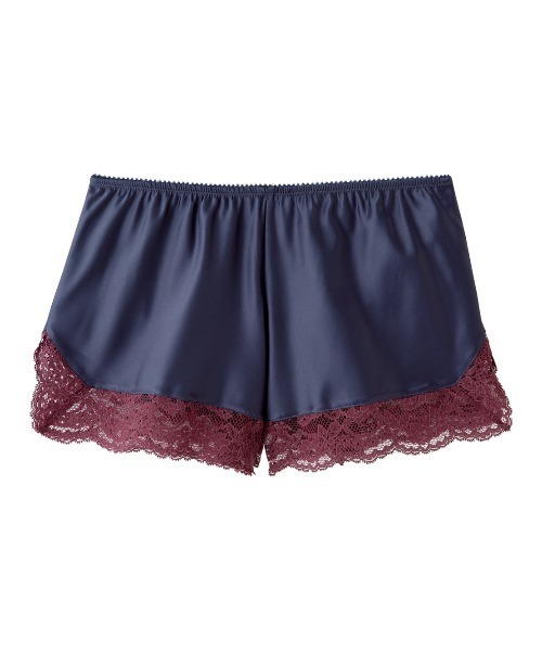 PEACH JOHN（ピーチジョン）の「【さらりとした着心地のインナー。摩擦や下着の透け防止に◎】レーストリムサテンタップパンツ（インナーウェア/肌着・レディース・ブラック/アイボリー/ブルー/ネイビー/ピンクベージュ/ラベンダー/グレイッシュブルー/ピンク/ミント/コーラル/ローズ/スモークピンク/ワイン/ダークネイビー/グレイッシュベージュ/レッド/ライトブルー・SMALL/MEDIUM/LARGE）」の9枚目の写真