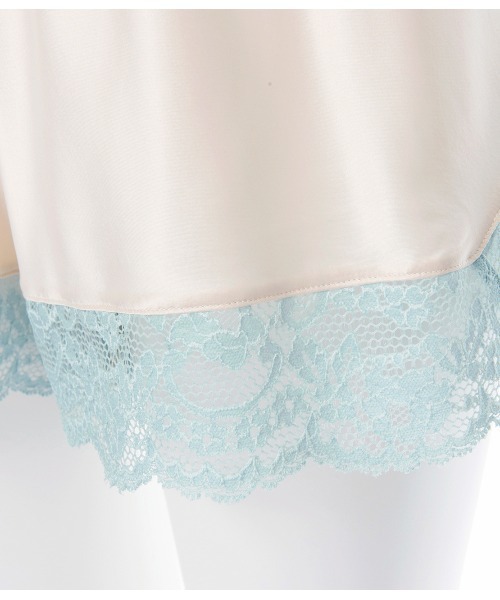 PEACH JOHN（ピーチジョン）の「【さらりとした着心地のインナー。摩擦や下着の透け防止に◎】レーストリムサテンタップパンツ（インナーウェア/肌着・レディース・ブラック/アイボリー/ブルー/ネイビー/ピンクベージュ/ラベンダー/グレイッシュブルー/ピンク/ミント/コーラル/ローズ/スモークピンク/ワイン/ダークネイビー/グレイッシュベージュ/レッド/ライトブルー・SMALL/MEDIUM/LARGE）」の18枚目の写真