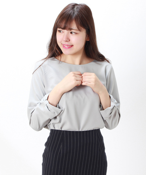 TRUDEA(トルディア)の「ダブルクロス 袖リボンプルオーバー(シャツ/ブラウス・レディース・オフホワイト/ホワイト×ブラック/チャコールグレー/ネイビー/ベージュ/ピンク/ホワイト×グレー/ライトグレー/ブラウン/モカ・LARGE/MEDIUM/SMALL)」の6枚目の写真