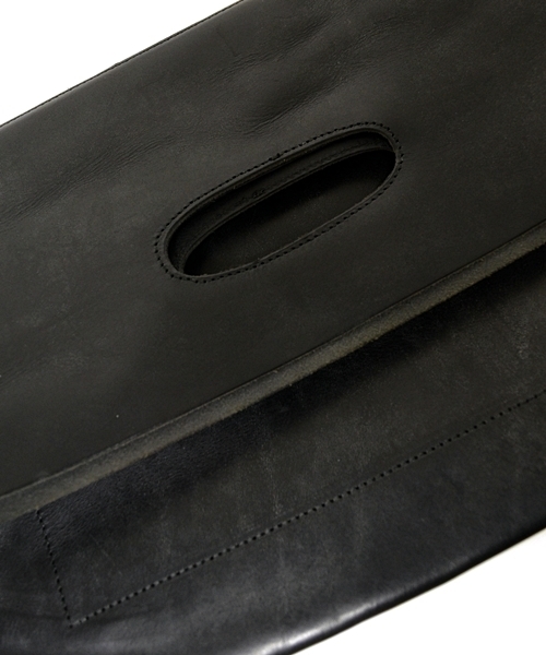 SHIPS（シップス）の「AMIACALVA for SHIPS: 別注“ブライドルレザー” 二つ折り/クラッチバッグ■（クラッチバッグ・メンズ・ブラック/ブラウン・ONE SIZE）」の7枚目の写真