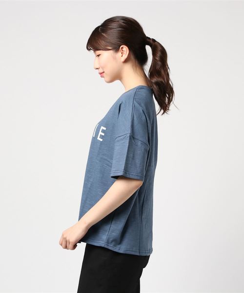 reca（レカ）の「半袖ロゴTシャツ "CELFIE"（Tシャツ/カットソー・レディース・ブラック/ダークグレー/ブルー系その他/ベージュ/ホワイト/ベージュ系その他/カーキ・FREE）」の22枚目の写真