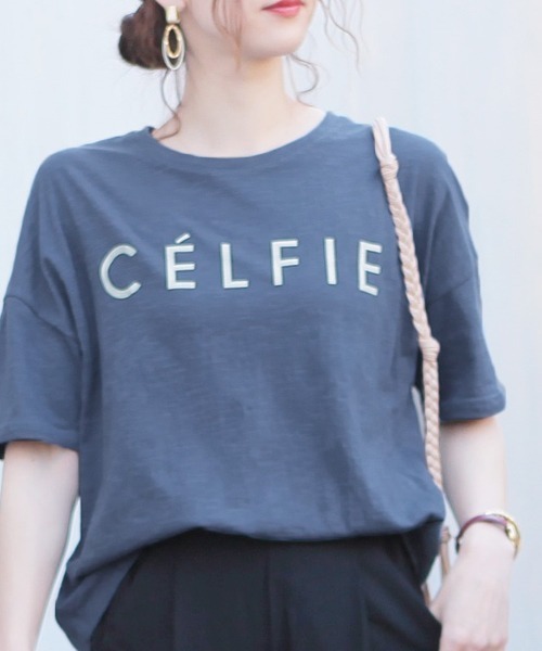 reca（レカ）の「半袖ロゴTシャツ "CELFIE"（Tシャツ/カットソー・レディース・ブラック/ダークグレー/ブルー系その他/ベージュ/ホワイト/ベージュ系その他/カーキ・FREE）」の7枚目の写真