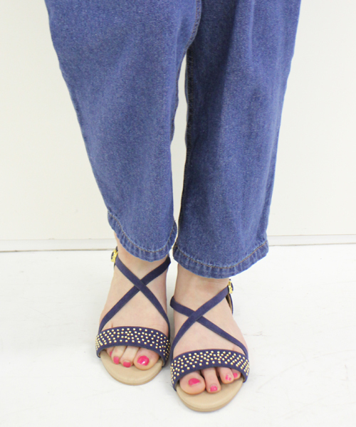 mystic（ミスティック）の「スタッズペタンコサンダル（サンダル・レディース・ネイビー/ベージュ/キャメル/ブラック・37/36/38）」の3枚目の写真