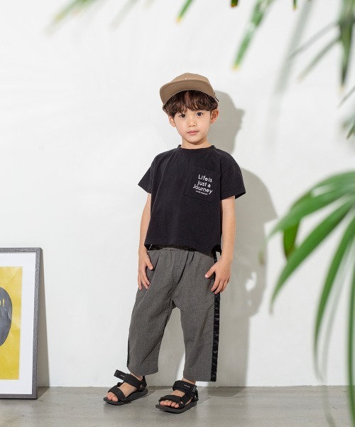 MAKE YOUR DAY（メイクユアデイ）の「【リンクコーデ】ポケットプリントビッグシルエットＴシャツ■80～140cm（Tシャツ/カットソー・キッズ・キャメル/ブラック/レッド・80/120/110/100/140/130/90）」の4枚目の写真