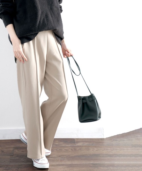 classicalelf（クラシカルエルフ）の「センタープレスありピンタックツイル無地カットフレアパンツ(フルレングス)（スラックス・レディース・ブラック/グレイッシュベージュ/アッシュブラウン・XX-LARGE/LARGE/X-LARGE/MEDIUM/SMALL）」の9枚目の写真