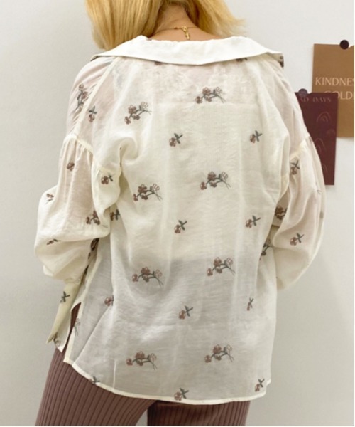 apres jour(アプレジュール)の「フラワー刺繍BIGシャツ【ZOZOTOWN限定アイテム】(シャツ/ブラウス・レディース・パープル/アイボリー/ブラウン系その他/ピンクベージュ・フリー)」の7枚目の写真