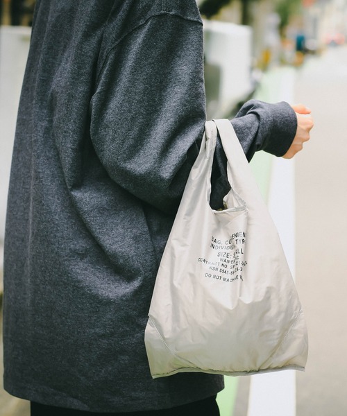 WAIPER.inc(ワイパーインク)の「WAIPER別注 CONVENI BAG INBENTO インベント SMALL エコバッグ(エコバッグ/サブバッグ・メンズ・ブラック/オリーブ/グレー・ONE SIZE)」の2枚目の写真