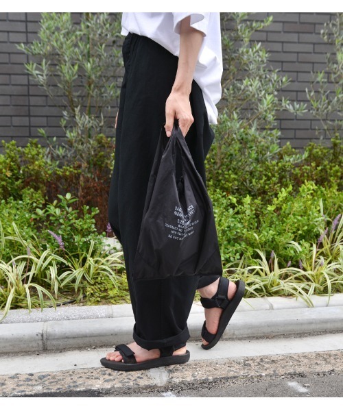 WAIPER.inc(ワイパーインク)の「WAIPER別注 CONVENI BAG INBENTO インベント SMALL エコバッグ(エコバッグ/サブバッグ・メンズ・ブラック/オリーブ/グレー・ONE SIZE)」の4枚目の写真
