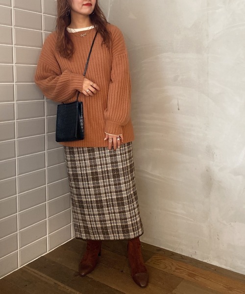 archives(アルシーヴ)の「ワイドリブ後ろレースアップニットプルオーバー(ニット/セーター・レディース・オフホワイト/グリーン/パープル/ピンクベージュ・MEDIUM)」の16枚目の写真