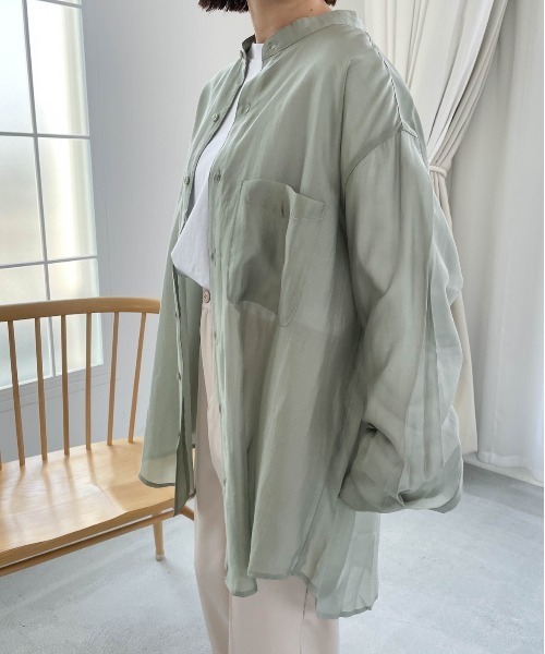 flaner（フラネ）の「ルーズシアーシャツ（シャツ/ブラウス・レディース・グレイッシュベージュ/グリーン/ダークブラウン・FREE）」の13枚目の写真