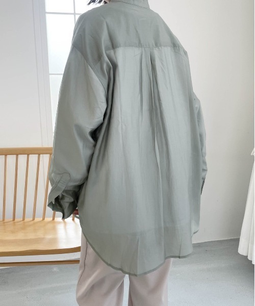 flaner（フラネ）の「ルーズシアーシャツ（シャツ/ブラウス・レディース・グレイッシュベージュ/グリーン/ダークブラウン・FREE）」の14枚目の写真
