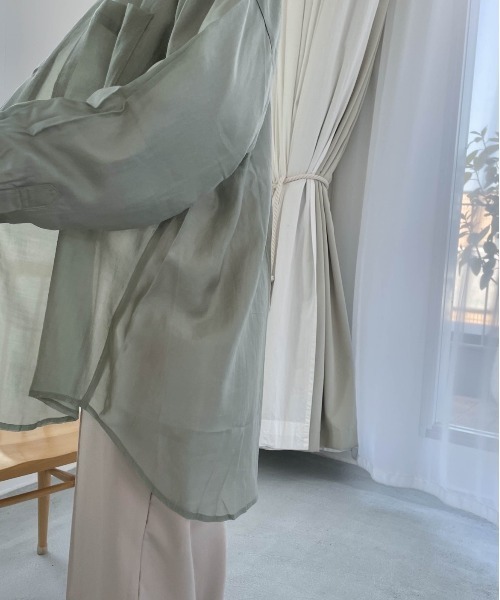 flaner（フラネ）の「ルーズシアーシャツ（シャツ/ブラウス・レディース・グレイッシュベージュ/グリーン/ダークブラウン・FREE）」の17枚目の写真