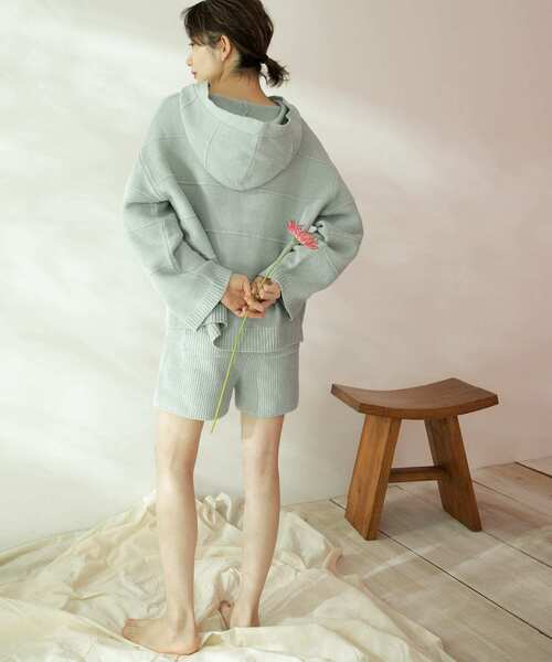 KBF(ケイビーエフ)の「カールヤーンニットショートパンツ(その他パンツ・レディース・ミント/ベージュ系その他/キャメル・ONE)」の3枚目の写真