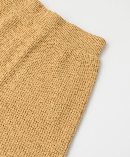 KBF(ケイビーエフ)の「カールヤーンニットショートパンツ(その他パンツ・レディース・ミント/ベージュ系その他/キャメル・ONE)」の7枚目の写真