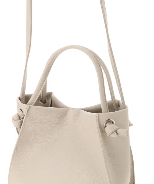 earth music&ecology（アースミュージックアンドエコロジー）の「丸手スクエア2wayショルダーバッグ ＊（ショルダーバッグ・レディース・ブラック/ベージュ/サックスブルー・FREE）」の16枚目の写真