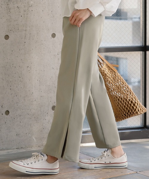 KOBE LETTUCE（コウベレタス）の「タック入りサイドスリットワイドスラックスパンツ（スラックス・レディース・グレイッシュベージュ/ミント/カーキ/パープル/イエロー/ブラック・FREE）」の4枚目の写真