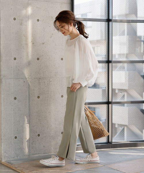 KOBE LETTUCE（コウベレタス）の「タック入りサイドスリットワイドスラックスパンツ（スラックス・レディース・グレイッシュベージュ/ミント/カーキ/パープル/イエロー/ブラック・FREE）」の14枚目の写真