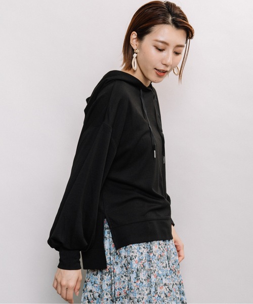 refinedworks（リファインドワークス）の「ショートフーディーPO（パーカー・レディース・オフホワイト/ベージュ/ブラック・M～Ｌ）」の11枚目の写真