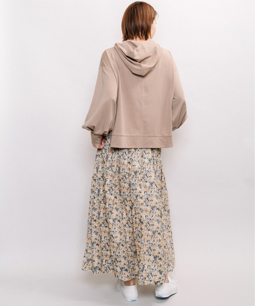 refinedworks（リファインドワークス）の「ショートフーディーPO（パーカー・レディース・オフホワイト/ベージュ/ブラック・M～Ｌ）」の20枚目の写真