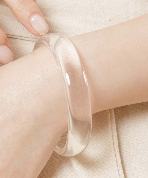 flower（フラワー）の「クリアリーバングル（バングル/リストバンド・レディース・ホワイト/クリア・FREE）」の2枚目の写真