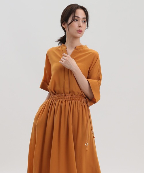 Maison de Beige(メゾンドベージュ)の「《Maison de Beige》ワイドスリーブブラウス【セットアップ対応】(シャツ/ブラウス・レディース・ブラック/オレンジ/モカ・9号/7号)」の1枚目の写真