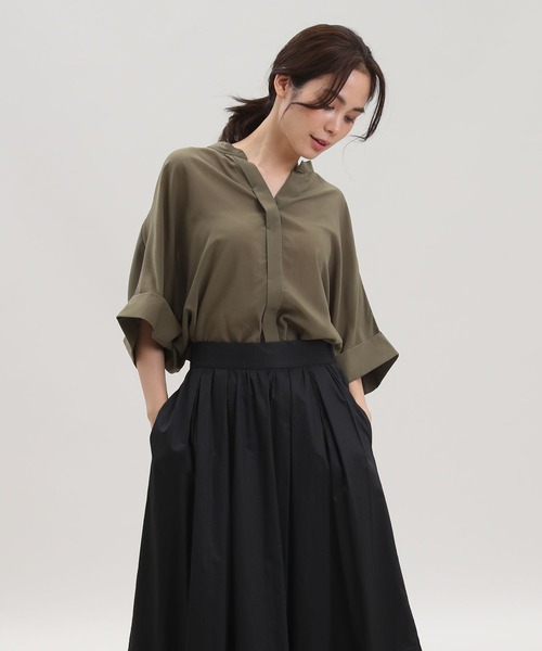 Maison de Beige(メゾンドベージュ)の「《Maison de Beige》ワイドスリーブブラウス【セットアップ対応】(シャツ/ブラウス・レディース・ブラック/オレンジ/モカ・9号/7号)」の3枚目の写真