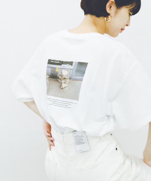 JOURNAL STANDARD（ジャーナルスタンダード）の「KEITA GOTO*JOURNAL STANDARDフォトTシャツ◆（Tシャツ/カットソー・レディース・ホワイト/ホワイト系その他/ホワイト系その他2/ブラック/ブラック系その他・L/XL）」の2枚目の写真