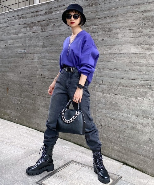 PAGEBOY（ページボーイ）の「VネックBIGプルオーバー（ニット/セーター・レディース・オフホワイト/ブラック/ブラウン系その他/グレイッシュベージュ/アクア・FREE）」の13枚目の写真