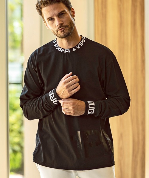 1PIU1UGUALE3  RELAX （ウノピゥウノウグァーレトレ リラックス）の「1PIU1UGUALE3 RELAX(ウノピゥウノウグァーレトレ)ワイドネックロゴ長袖Tシャツ（Tシャツ/カットソー・メンズ・ホワイト/ブラック・S/M/L/XL/XXL）」の2枚目の写真