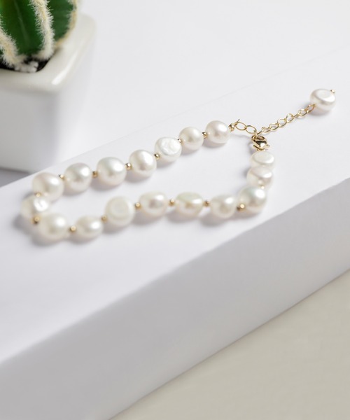 SAISON DE PAPILLON（セゾンドパピヨン）の「バロックパールスブレスレット（ブレスレット・レディース・ホワイト・フリー）」の3枚目の写真